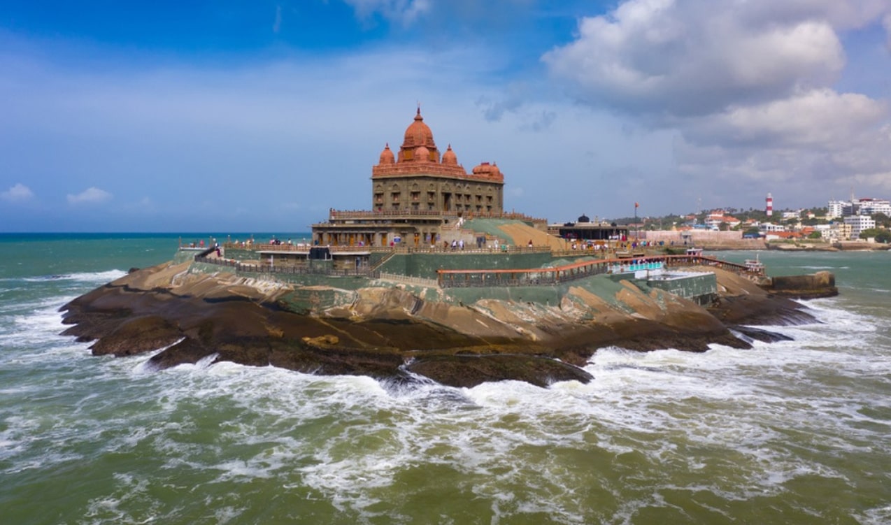 Kerala Hills and Backwaters Escape - India tour packages